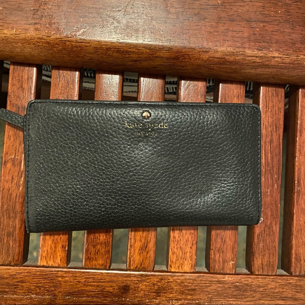 Kate Spade Black Eva large slim bifold wallet